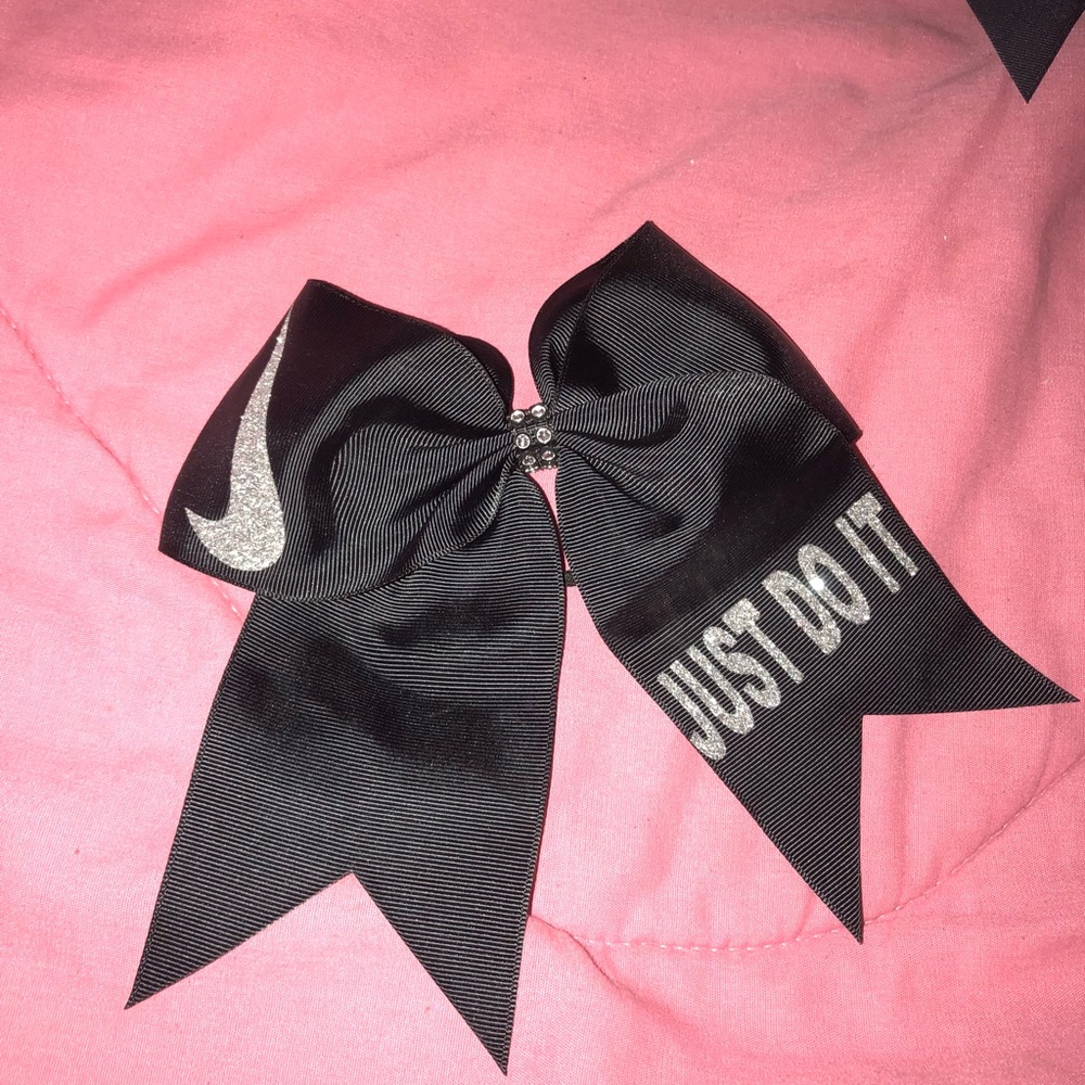 Hair bow